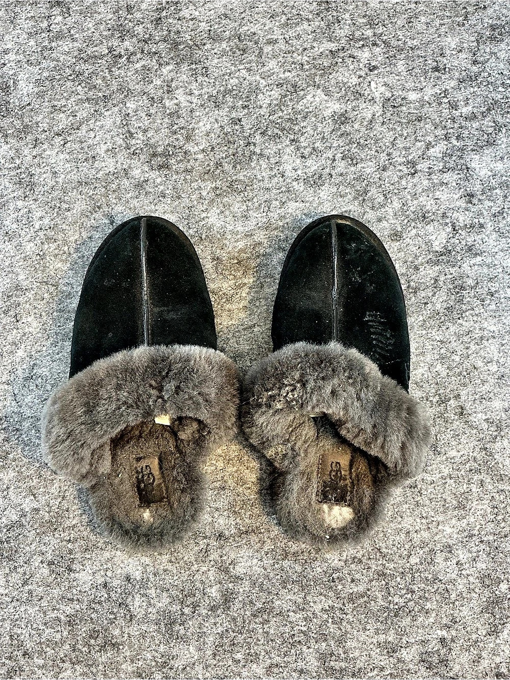 UGG Scuffette II Slippers Black & Gray US 7